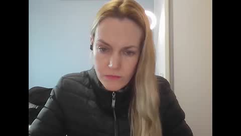Snapshot of crazyanny chatting on 2, 6, 2026 Anny online show from 2, 6, 2026