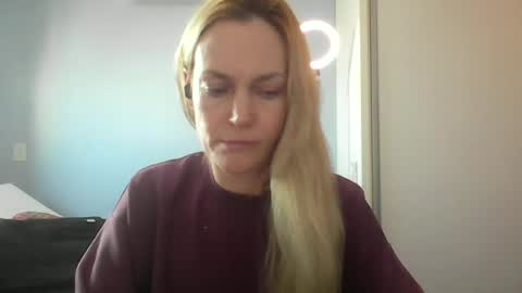 Snapshot of crazyanny chatting on 17, 6, 2026 Anny online show from 17, 6, 2026