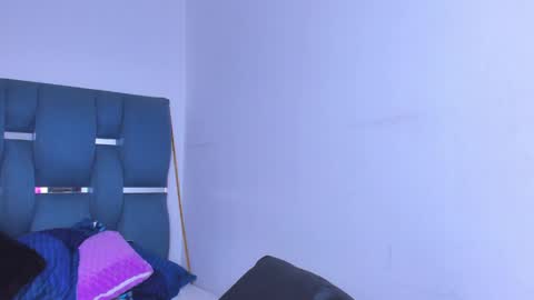 crazybaby_squirt online show from 19, 5, 2026
