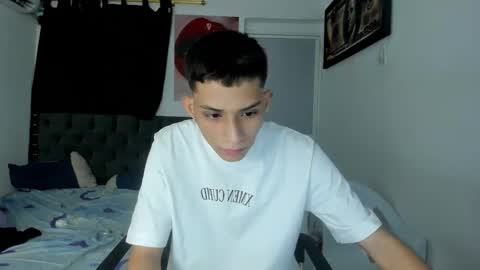 crazzy_master1 online show from 13, 4, 2026