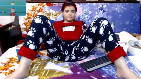 Snapshot of crazzy_pussy chatting on 30, 12, 2024 Ana online show from 30, 12, 2024