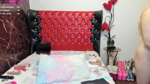 Snapshot of crazzy_pussy chatting on 18, 1, 2025 Ana online show from 18, 1, 2025