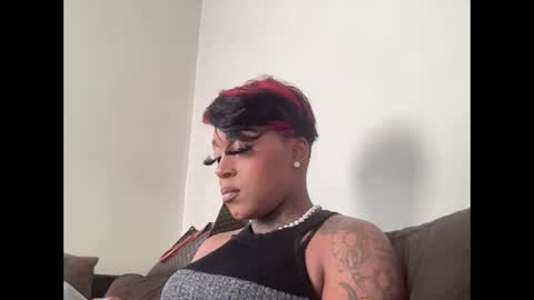 Snapshot of creame_sensation chatting on 2, 12, 2024 PHANTOMTARGARYENXXX online show from 2, 12, 2024