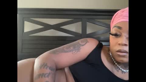 Snapshot of creame_sensation chatting on 7, 12, 2024 PHANTOMTARGARYENXXX online show from 7, 12, 2024