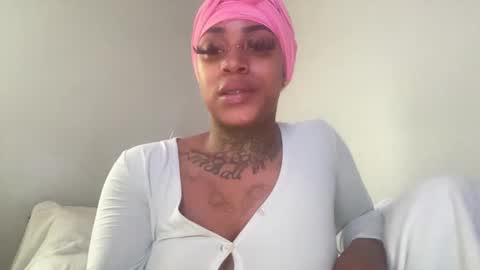 Snapshot of creame_sensation chatting on 9, 12, 2024 PHANTOMTARGARYENXXX online show from 9, 12, 2024