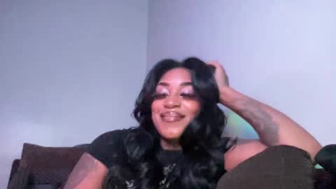 Snapshot of creame_sensation chatting on 21, 12, 2024 PHANTOMTARGARYENXXX online show from 21, 12, 2024