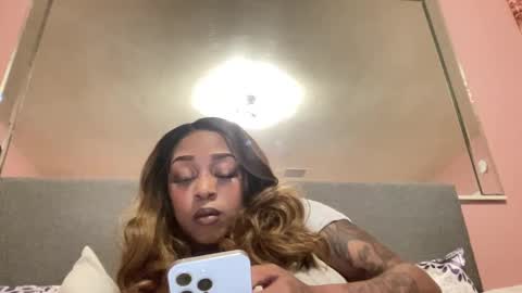 Snapshot of creame_sensation chatting on 18, 2, 2025 PHANTOMTARGARYENXXX online show from 18, 2, 2025