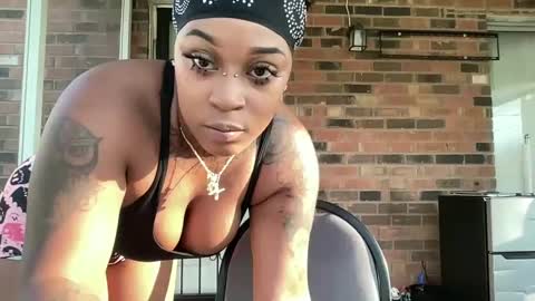 Snapshot of creame_sensation chatting on 19, 9, 2025 PHANTOMTARGARYENXXX online show from 19, 9, 2025