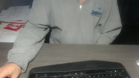 Creamormilk online show from 17, 11, 2025