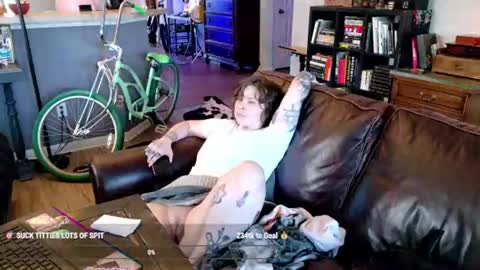 Snapshot of creamstarbaby chatting on 26, 7, 2026 CHEETA KITTEN online show from 26, 7, 2026