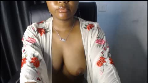 Snapshot of creamy_juicypussy chatting on 19, 9, 2025 Lady jasmine online show from 19, 9, 2025