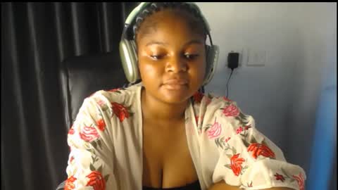 Snapshot of creamy_juicypussy chatting on 27, 9, 2025 Lady jasmine online show from 27, 9, 2025