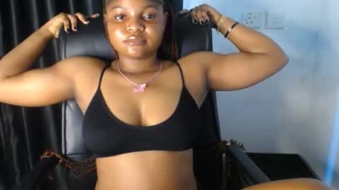 Snapshot of creamy_juicypussy chatting on 1, 12, 2025 Lady jasmine online show from 1, 12, 2025
