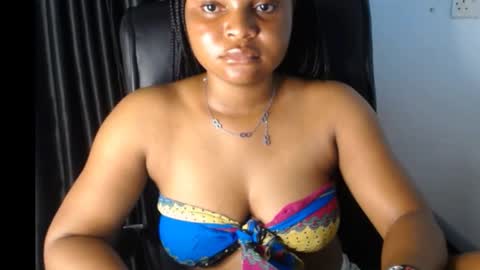 Snapshot of creamy_juicypussy chatting on 5, 1, 2026 Lady jasmine online show from 5, 1, 2026