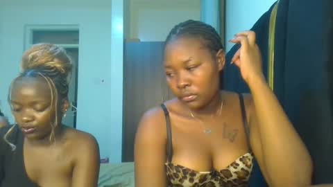 creamy_pie1 online show from 7, 5, 2026