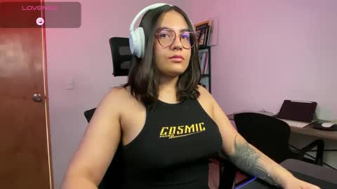 Snapshot of creamy_zamy chatting on 21, 12, 2025 Your Indie Cream Dream online show from 21, 12, 2025