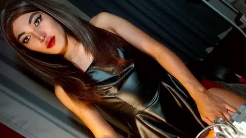 Snapshot of creamycum_celinexxx chatting on 27, 1, 2025 Celine online show from 27, 1, 2025