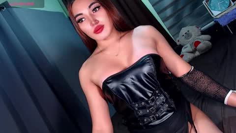 Snapshot of creamycum_celinexxx chatting on 30, 9, 2025 Celine online show from 30, 9, 2025