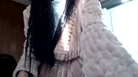 CreamyExotica online show from 6, 1, 2025