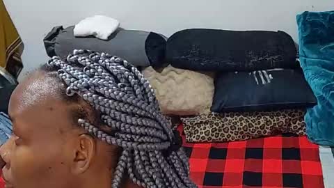 Snapshot of creamyhub chatting on 18, 10, 2025 creamyhub online show from 18, 10, 2025