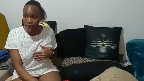 Snapshot of creamyhub chatting on 8, 11, 2025 creamyhub online show from 8, 11, 2025