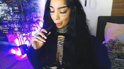 Snapshot of creamyinkk chatting on 5, 4, 2026 Sophie online show from 5, 4, 2026