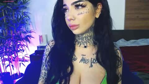 Snapshot of creamyinkk chatting on 12, 4, 2026 Sophie online show from 12, 4, 2026