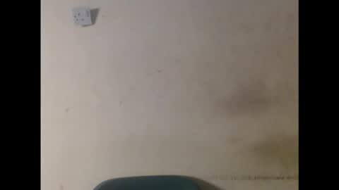 Snapshot of creamyxmuffin chatting on 16, 9, 2025 creamyxmuffin online show from 16, 9, 2025