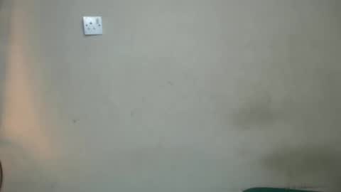 Snapshot of creamyxmuffin chatting on 26, 9, 2025 creamyxmuffin online show from 26, 9, 2025