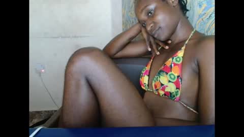 Snapshot of creamyxsugar chatting on 27, 9, 2025 creamyxsugar online show from 27, 9, 2025