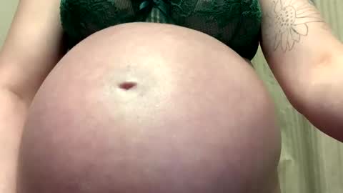 Snapshot of creative_k chatting on 25, 2, 2026 Breed me daddy online show from 25, 2, 2026