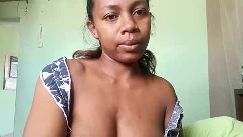 Snapshot of cretingcathy chatting on 19, 5, 2026 cretingcathy online show from 19, 5, 2026