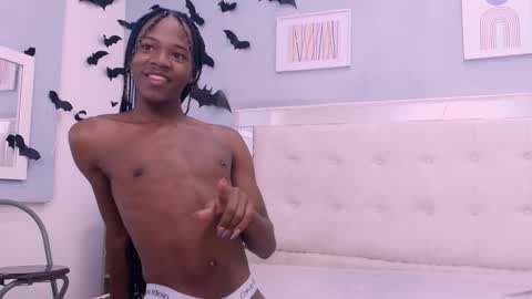 CriisBrown  online show from 3, 11, 2025