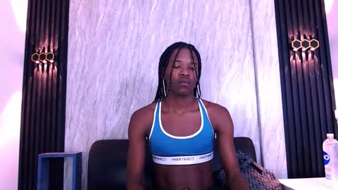 CriisBrown  online show from 3, 12, 2025