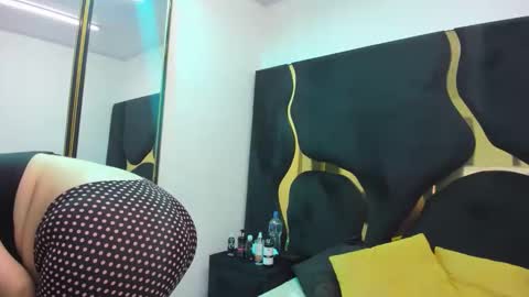 Criistaal   online show from 7, 3, 2026