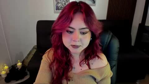 Snapshot of crimson_tati chatting on 7, 10, 2025 Tatiana  online show from 7, 10, 2025