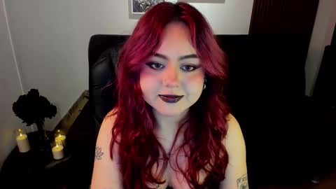 Snapshot of crimson_tati chatting on 8, 10, 2025 Tatiana  online show from 8, 10, 2025
