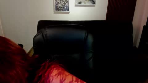 Snapshot of crimson_tati chatting on 9, 10, 2025 Tatiana  online show from 9, 10, 2025