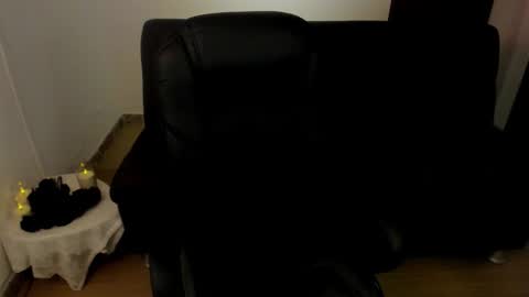Snapshot of crimson_tati chatting on 23, 10, 2025 Tatiana  online show from 23, 10, 2025