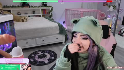 Crimson Kitten online show from 16, 1, 2025