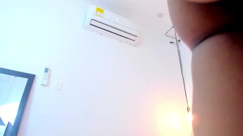 Snapshot of cris_dulce chatting on 12, 10, 2025 cris_dulce online show from 12, 10, 2025