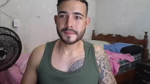 Snapshot of cris_simons chatting on 16, 2, 2025 cris_simons online show from 16, 2, 2025