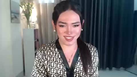 my beautiful cris online show from 25, 10, 2025