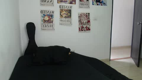 Snapshot of criscamiloo chatting on 14, 4, 2026 criscamiloo online show from 14, 4, 2026