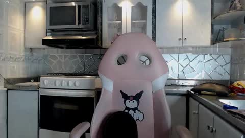 Snapshot of crisozzz chatting on 4, 3, 2026 Cristina Onazis online show from 4, 3, 2026