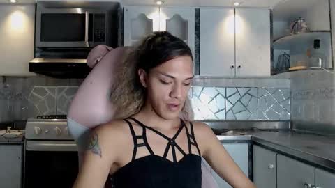 Snapshot of crisozzz chatting on 7, 3, 2026 Cristina Onazis online show from 7, 3, 2026