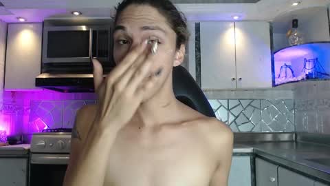 Snapshot of crisozzz chatting on 5, 4, 2026 Cristina Onazis online show from 5, 4, 2026