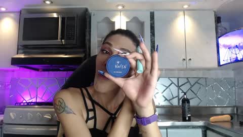 Snapshot of crisozzz chatting on 19, 4, 2026 Cristina Onazis online show from 19, 4, 2026