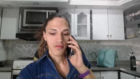 Snapshot of crisozzz chatting on 17, 5, 2026 Cristina Onazis online show from 17, 5, 2026
