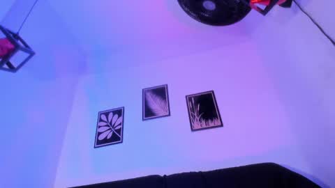 Snapshot of criss_zuri chatting on 5, 6, 2026 criss_zuri online show from 5, 6, 2026